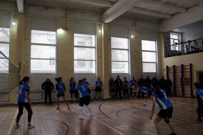 Женская сборная команда МВД по Республике Калмыкия приняла участие в республиканском турнире по волейболу